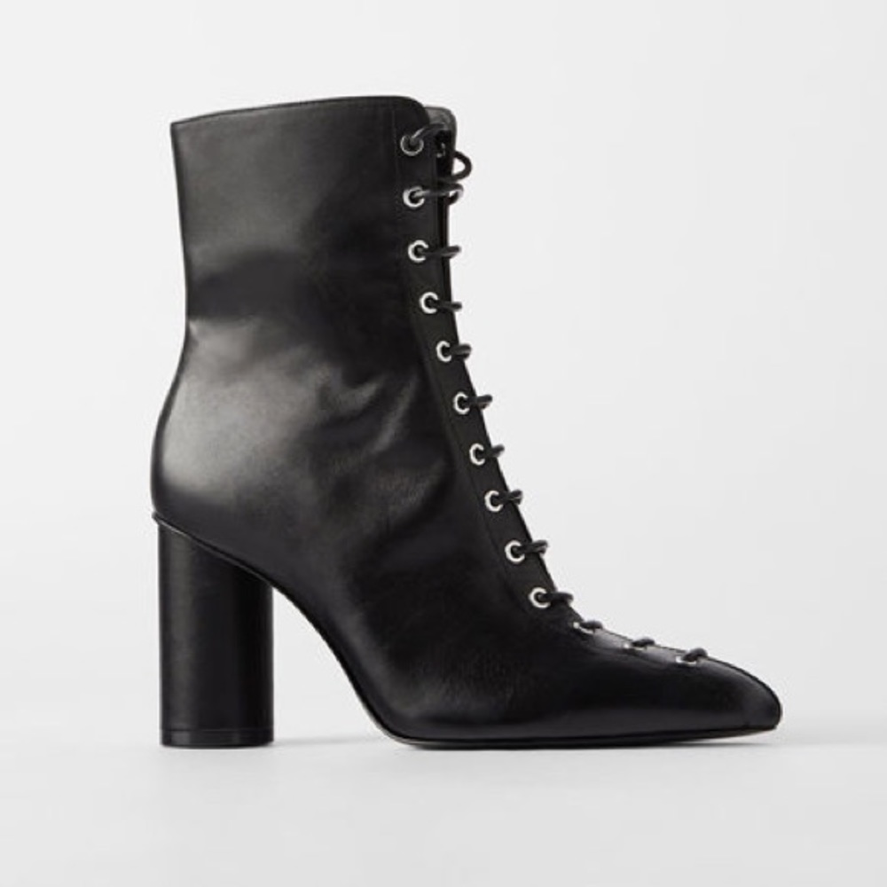 ‼️SOLD‼️ ZARA LACE-UP LEATHER HEEL ANKLE BOOTS